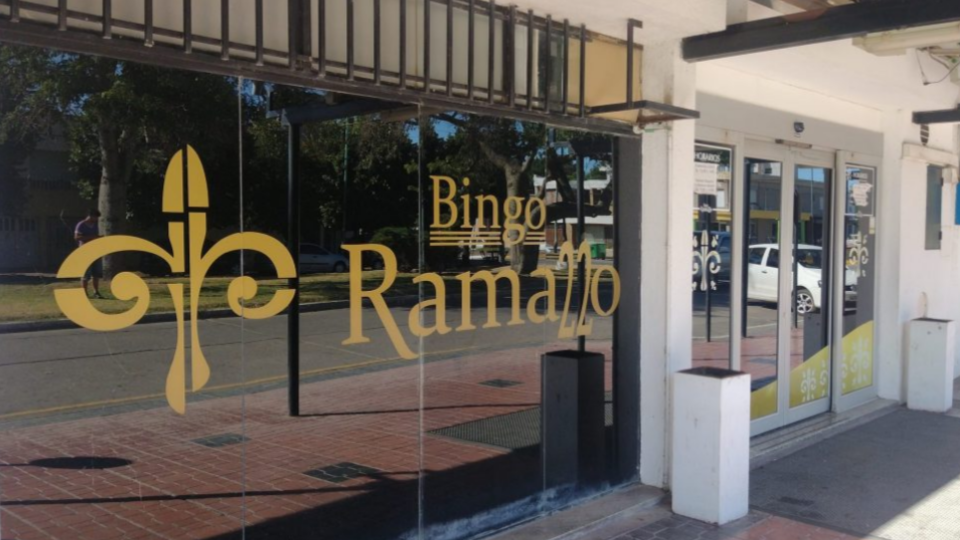 El cierre de Bingo Ramallo es una realidad y unas cien personas se quedan en la calle El cierre de Bingo Ramallo es una realidad y unas cien personas se quedan en la calle