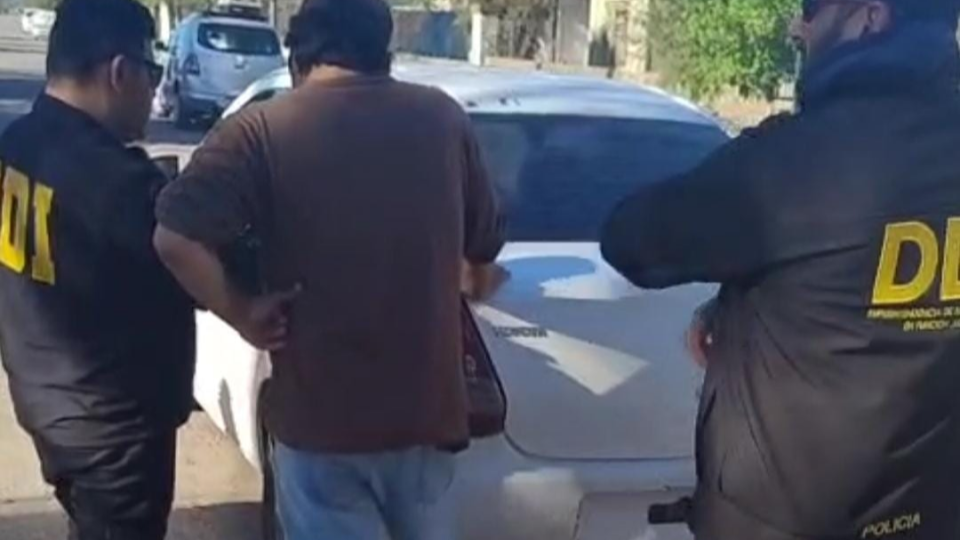 Detienen a una persona acusada de abusar de dos menores