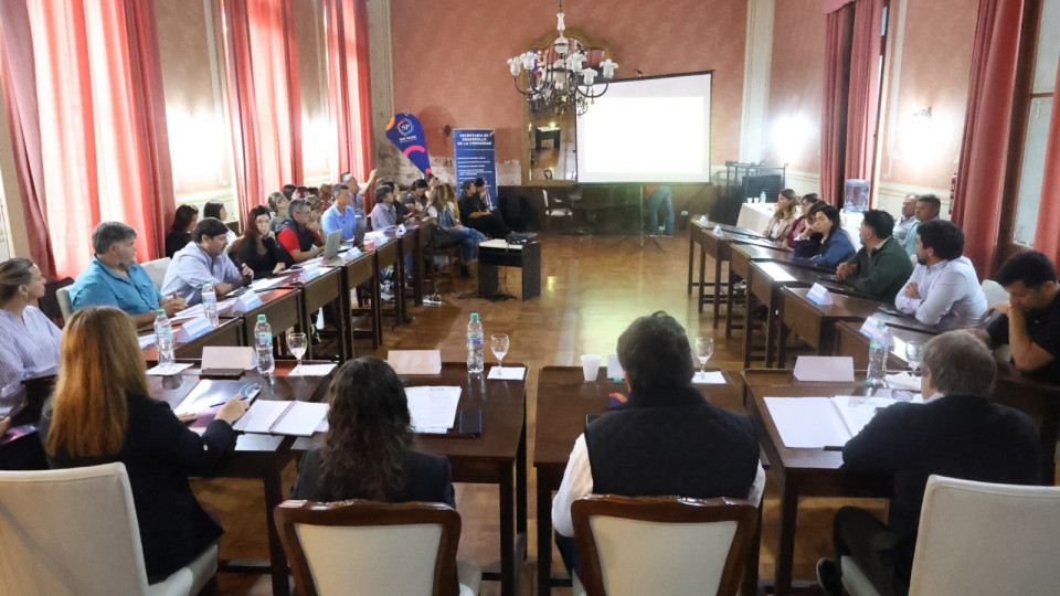 En el Salón Dorado presentaron el Programa MUNA