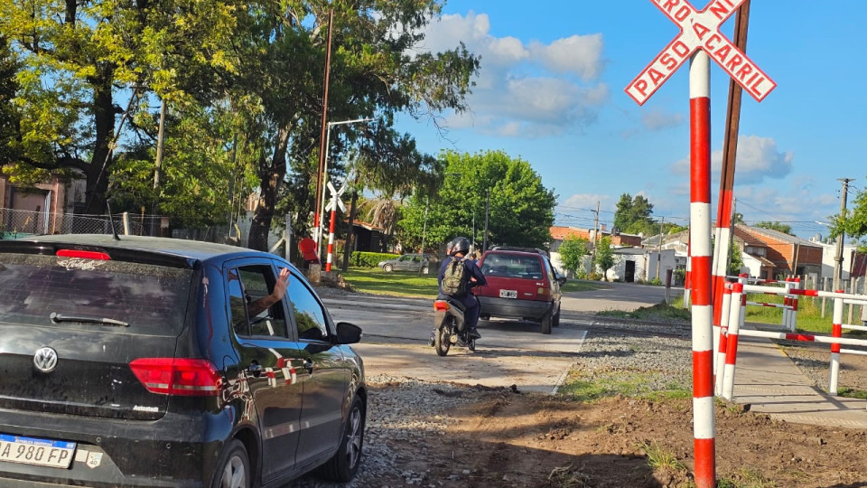 Comienza la obra de reparación del paso nivel