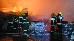 Incendio-de-importantes-dimensiones-afecto-a-empresa-papelera