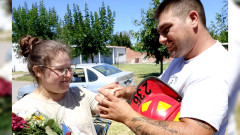 Se-enamoraron-y-entre-incendio-e-incendio-sellaron-su-compromiso