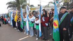 Acto-oficial-por-el-Dia-de-la-Independencia-en-Gobernador-Castro